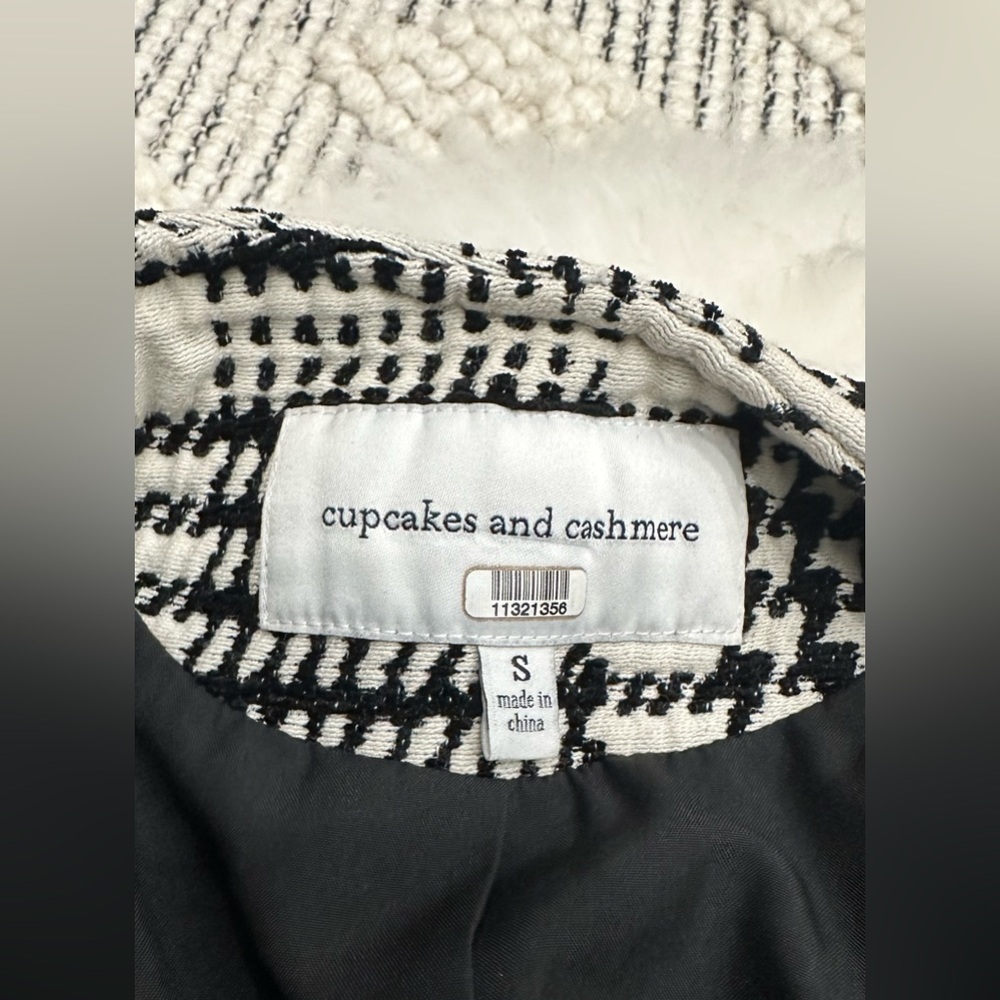 CUPCAKES & CASHMERE FERNANDO COAT Size Small - Picture 3 of 6